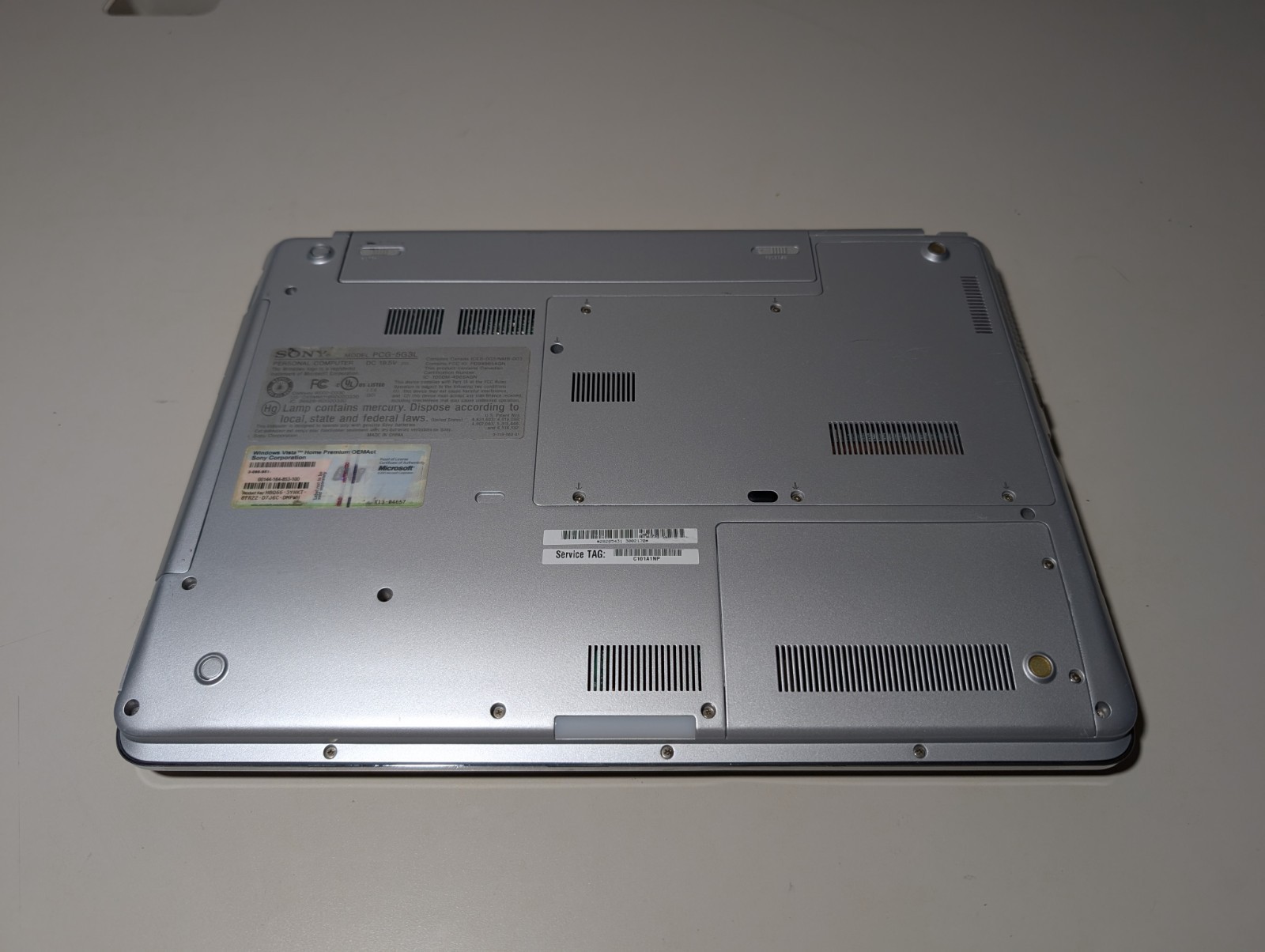 14″ Sony Vaio VGN | C2D T9300 4GB RAM 128GB SSD | DVD Win Vista 32-Bit