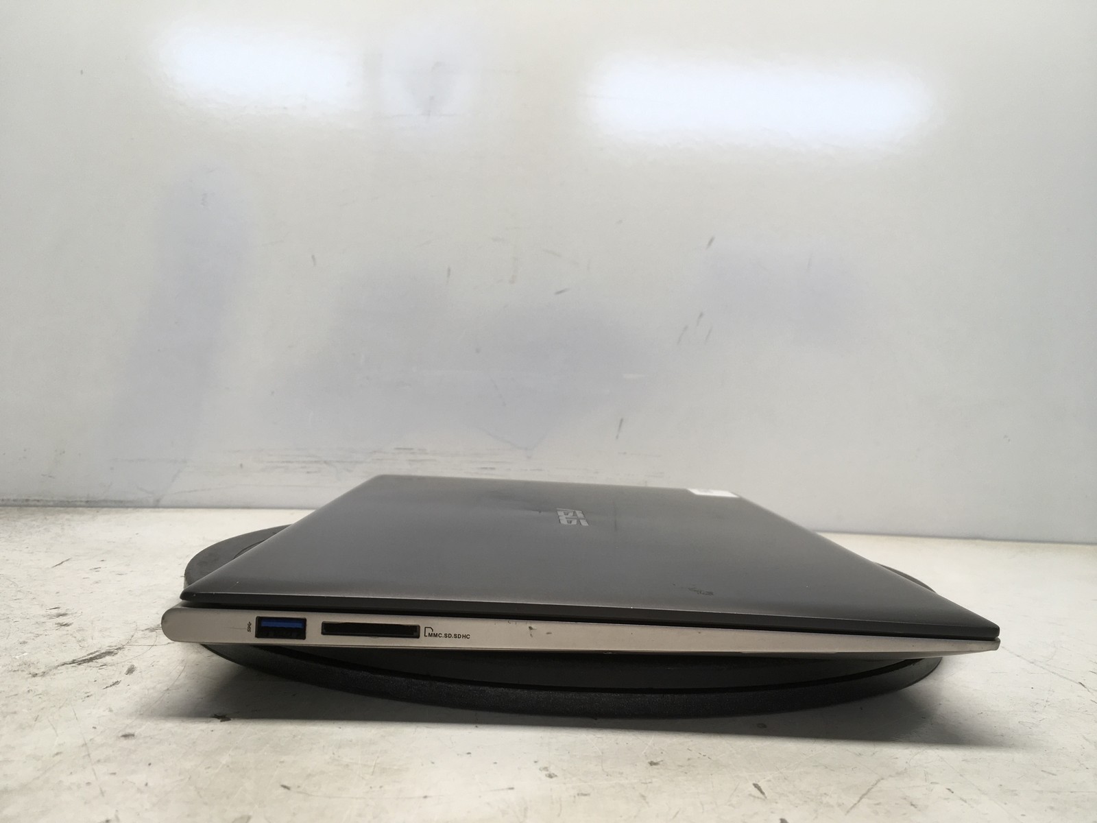 Asus UX32A Intel i5-3317U 1.7GHz 10 GB NO HDD No Batt