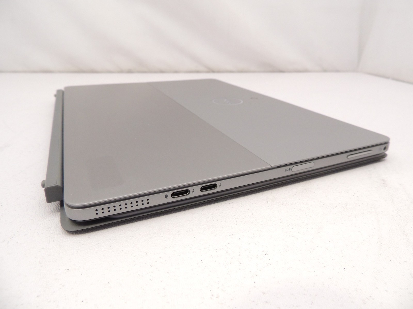 Dell Latitude 7200 2 In 1 i5 8365U 8GB 256GB Windows 11 Tablet Laptop w/ Dock