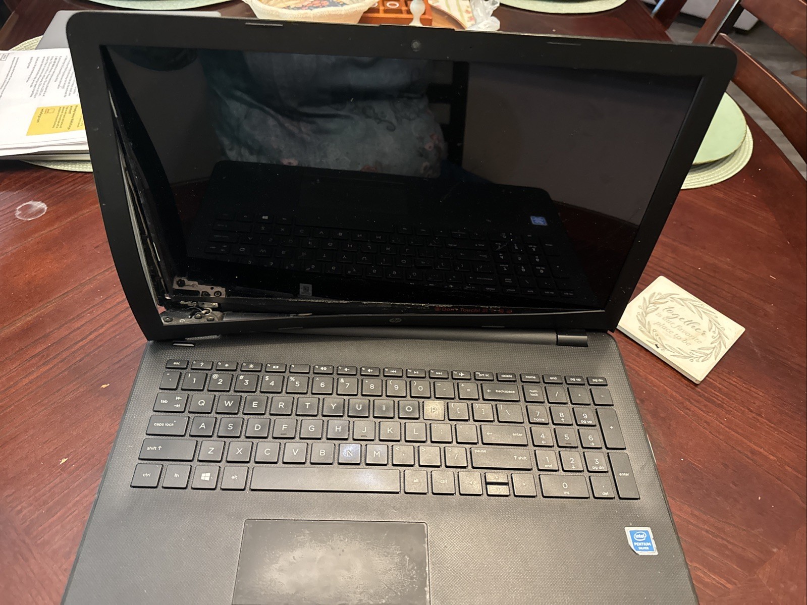 HP 15-f222wm 15.6″ Touchscreen Laptop (N5Y13UA#ABA) – Black