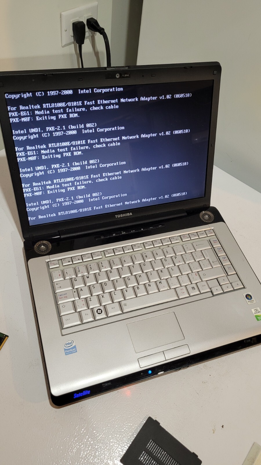 Toshiba Satellite A200-25V | 15.4″ | Intel T2310 | 3GB Ram | NoHDD | NoAC