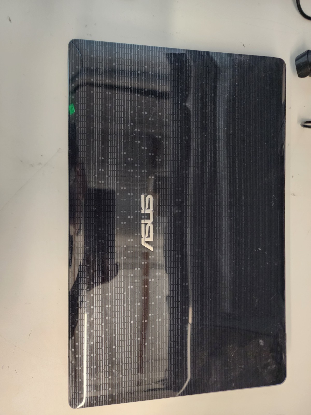 Asus A53E-XN1, Intel Pentium B940 @2.0GHz, 4 GB RAM, No Hdd, Cracked Screen