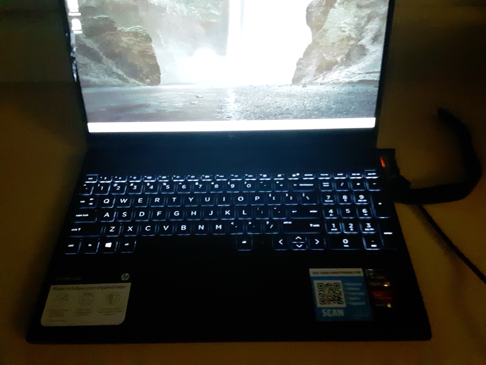 HP ENVY x360 15.6″ 475GB, AMD Ryzen 5 2.38GHz, 16GB – Black-15m-ee0013dx