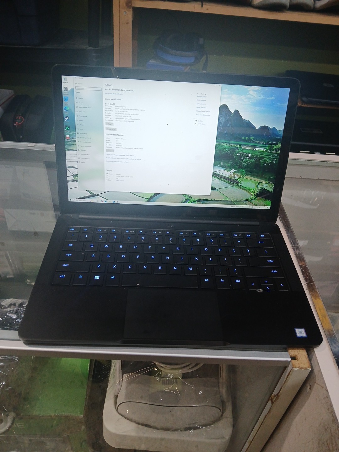 razor blade stealth 14 , 16gb ram, intel corei7 8th gen