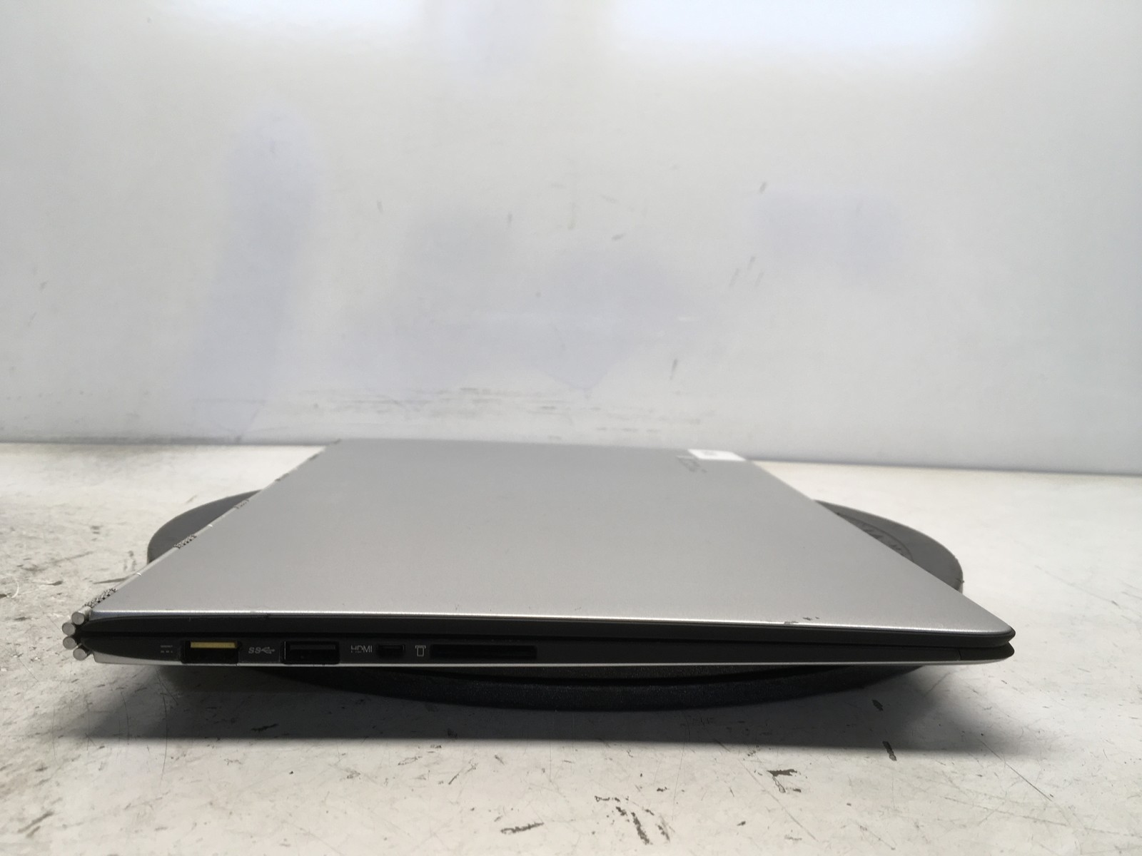 Lenovo Yoga 3 Pro-1370 80HE00FVUS Intel Core M-5Y71 1.2GHz 8 GB NO HDD No Batt