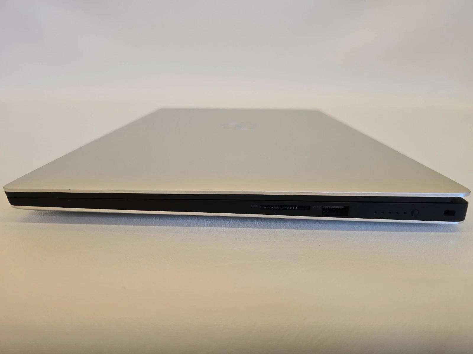 Dell Precision 5540 15.6″ FHD i9-9880H 32GB RAM 1TB NVMe NVIDIA T2000 Win 11 Pro