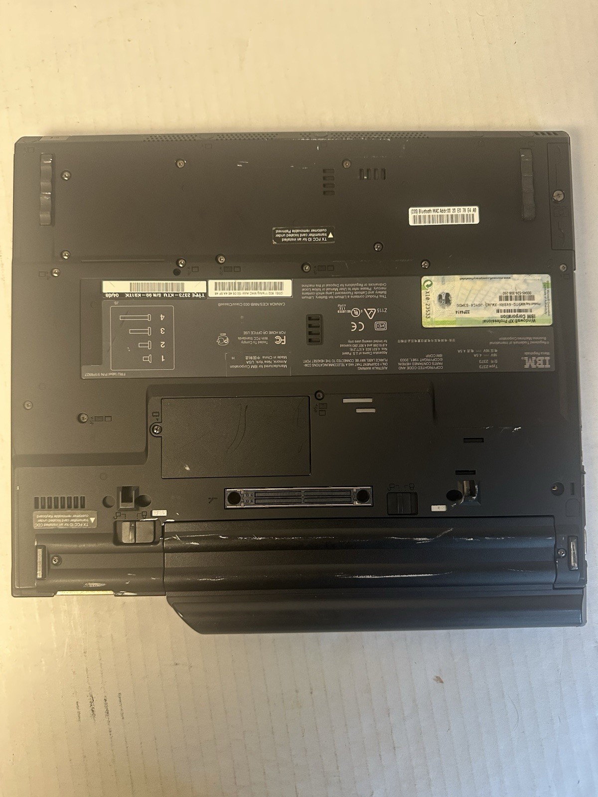 IBM ThinkPad T42p Type 2373 Laptop Intel Pentium M Windows XP Vintage Untested