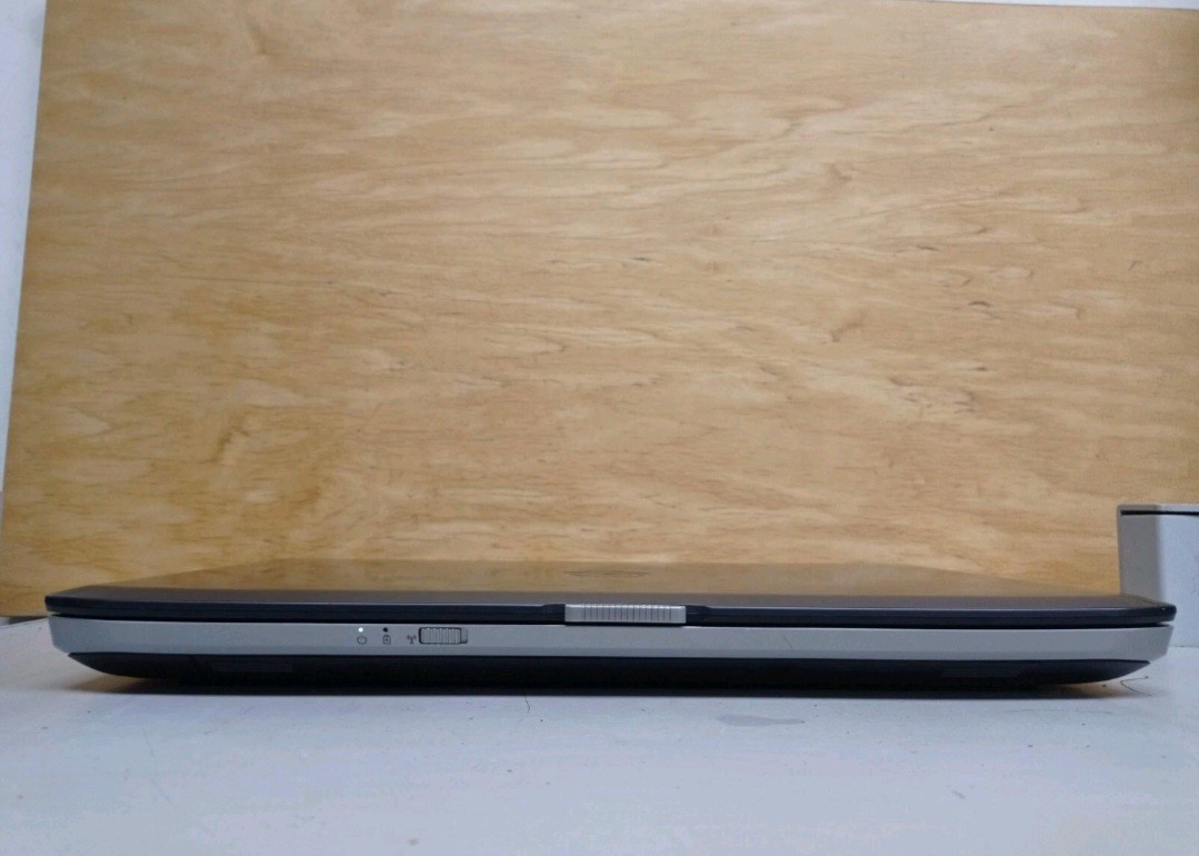 Dell Latitude E5520 Intel Core i5-2520M 2.5 GHz 4GB RAM 240 GB SSD 15.6″ HG4FLQ1