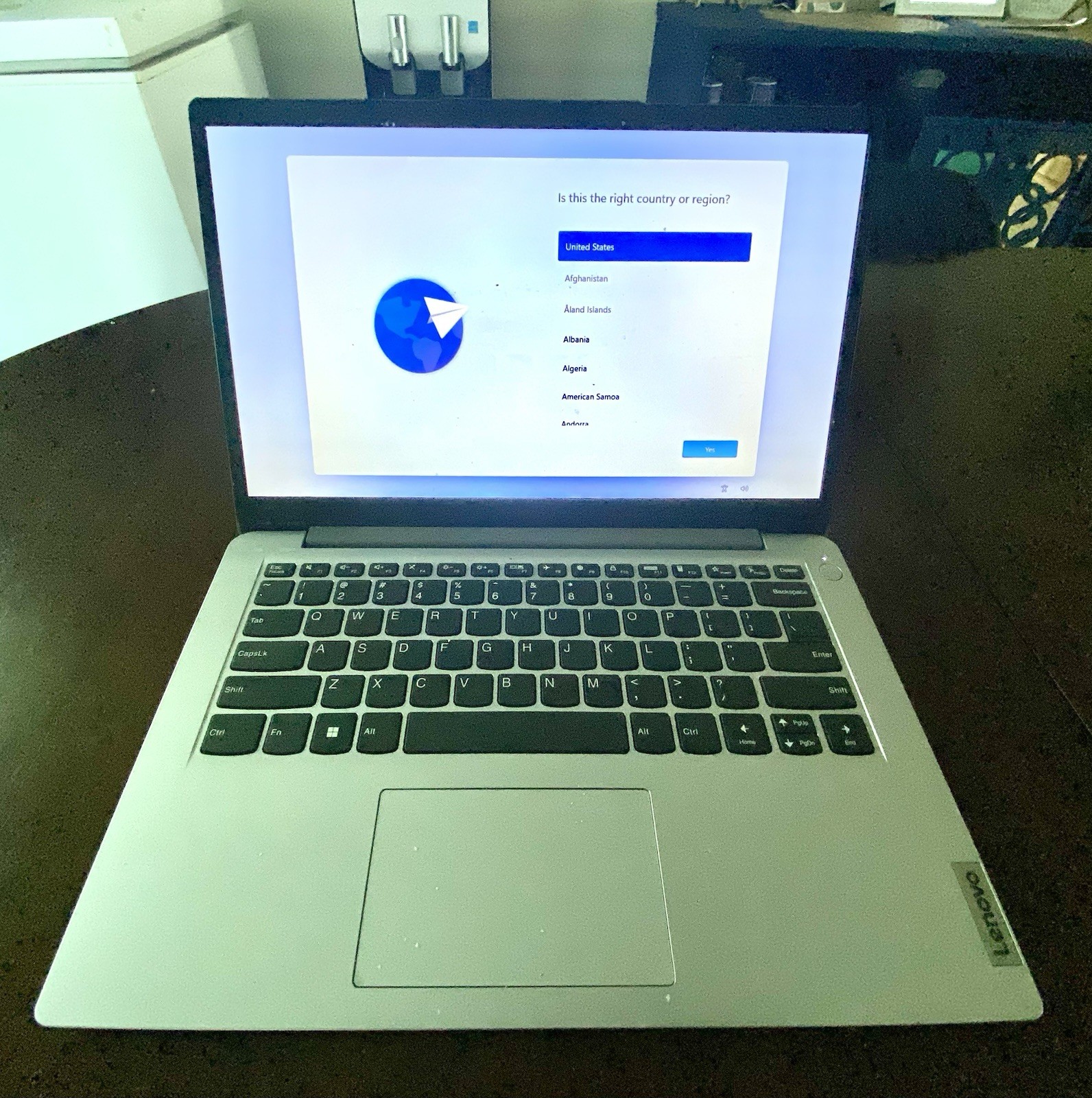 Lenovo IdeaPad 1 14IGl7″ Silver Laptop Intel Celeron 4GB RAM 128GB SSD Win 11