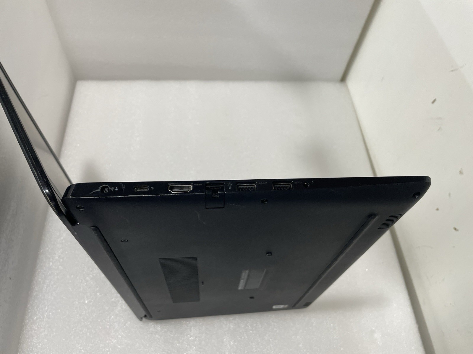 Dell Latitude 3500 128gb Nvme Win 11 i5-8265u 4 Core 1.80ghz 8gb RAM Webcam HDMI