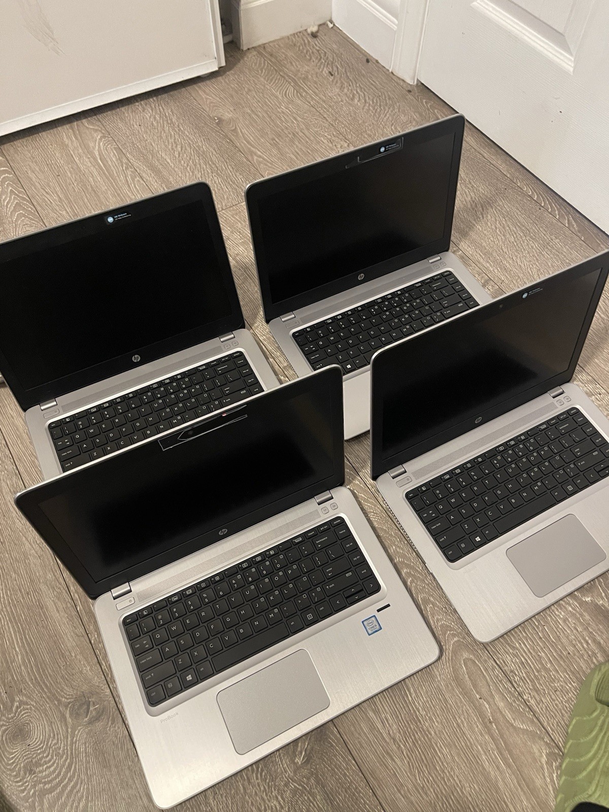 HP ProBook 440 G4 14″ Core i5 7th gen 2.50GHz, 8 GB RAM 256 GB SSD WIN 10 PRO