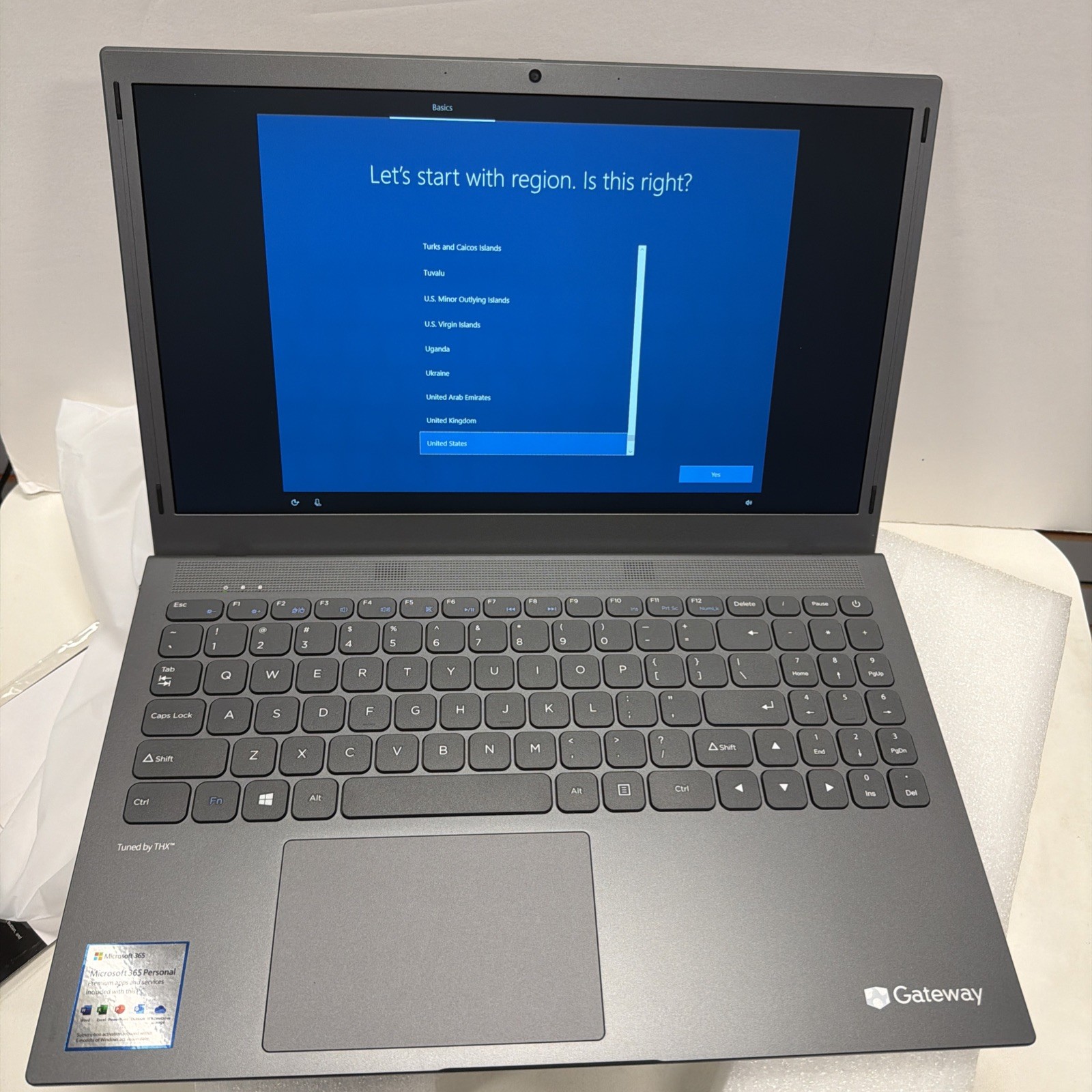 Gateway 15.6″ (128GB SSD, Intel Pentium Silver, 1.10GHz, 4GB) Laptop – Silver
