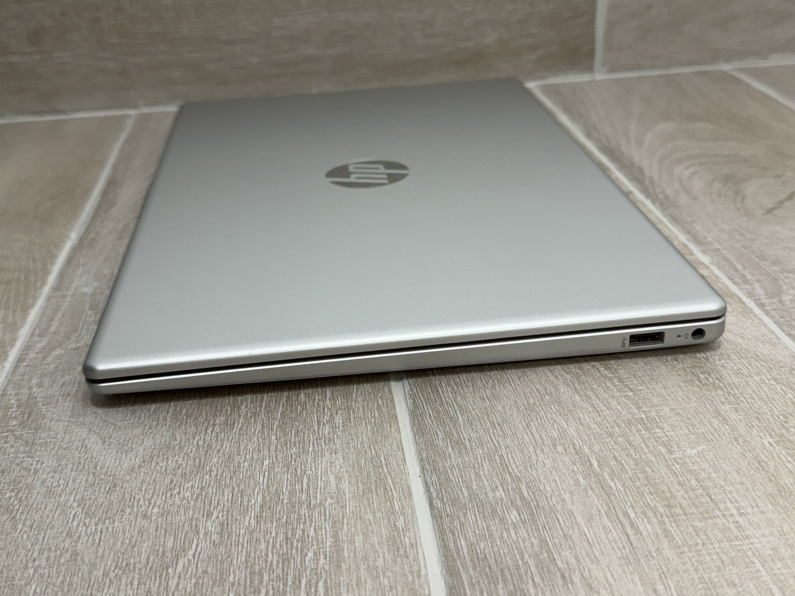 HP Laptop 15-FC0127NR 15.6″ Laptop Ryzen 7-7730U 16GB RAM 1TB NVMe SSD Win-11