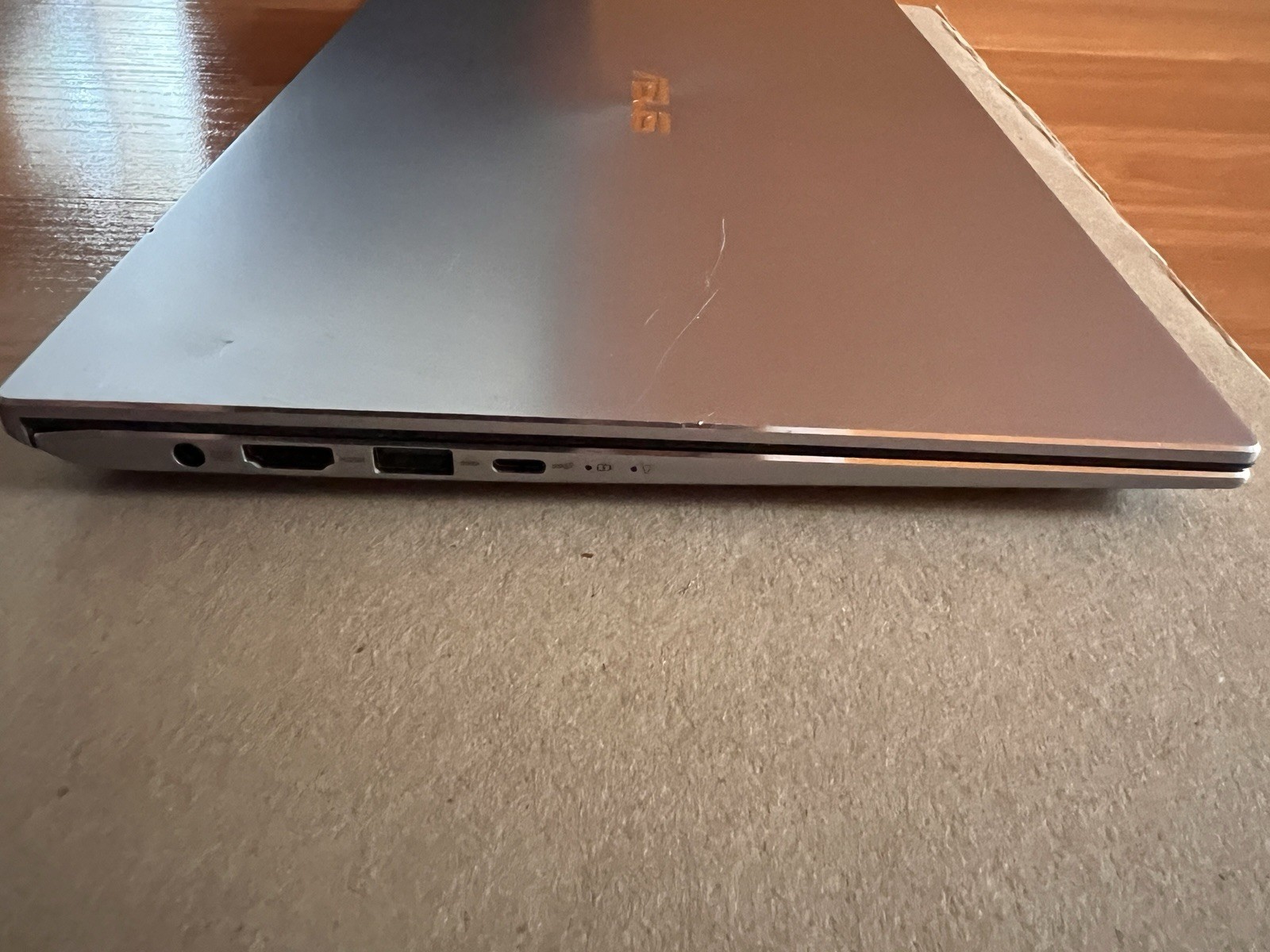 Asus zenbook Ux431f, i7-8565U , 16G Ram, UHD Intel Graphics, 256G, Win11 Pro