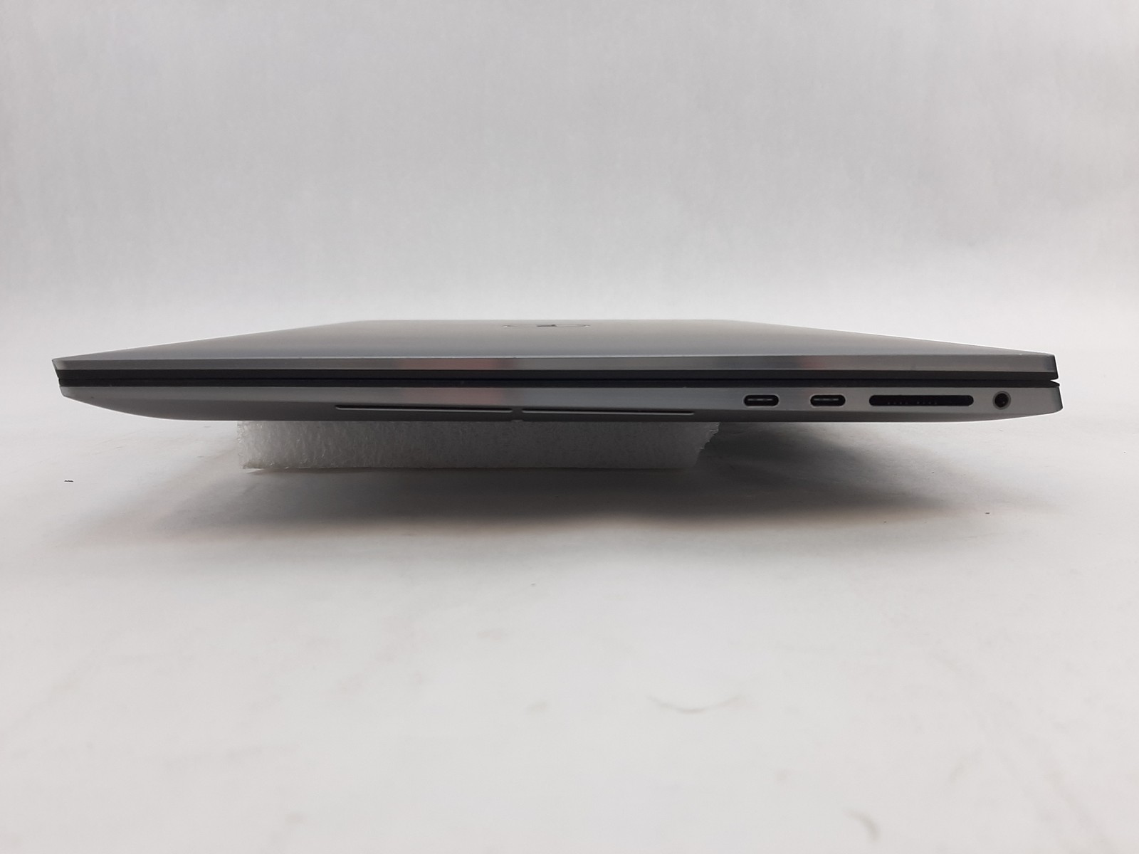 Dell Precision 5750 i7-10750H 32GB RAM 512GB NVMe T2000 Marks Part/Repair C3*385