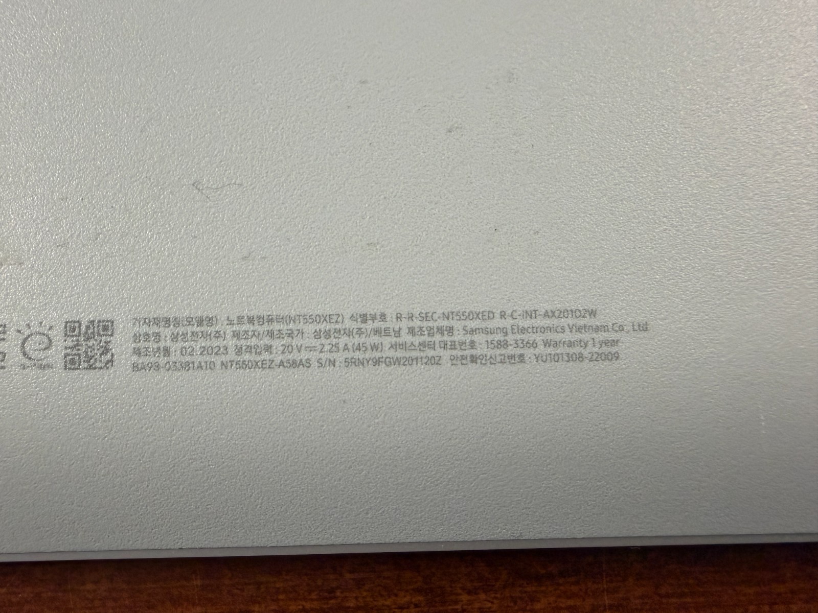Samsung Galaxy Book2 15.6″ i5-1235U 8GB RAM 256GB SSD Silver Win11 – Excellent