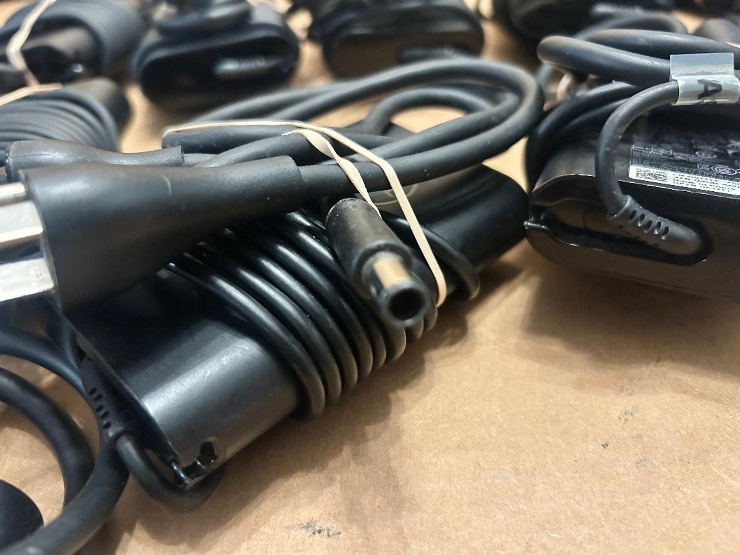 Qty.13 Dell 65W Laptop Adapters 03F1CN 0FPC2Y 06TFFF 0JNKWD