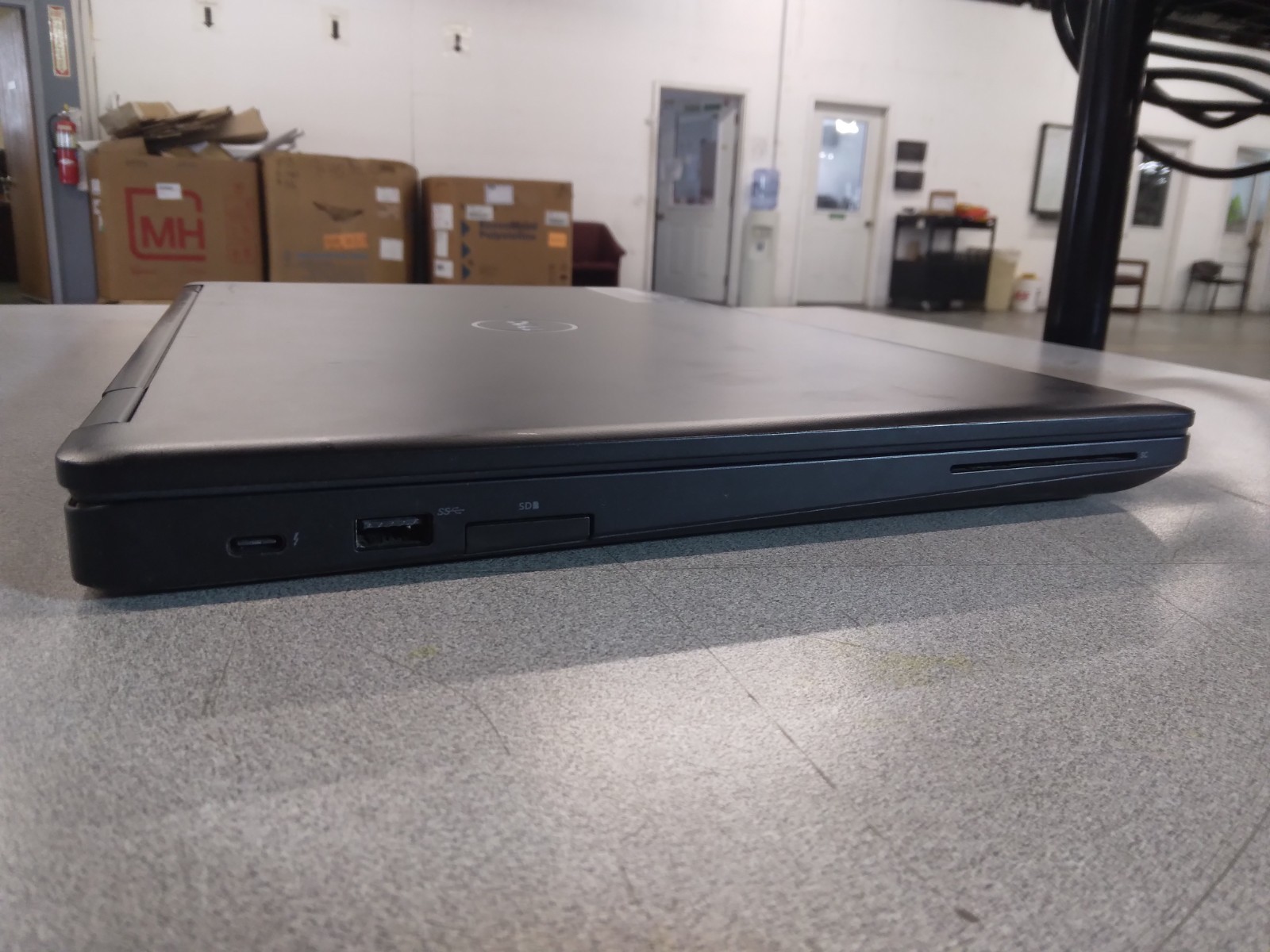 Dell*Precision*3520*i7-7820HQ*256GB*NVMe*16GB*DDR4*Nvidia*Quadro*M620*No*OS