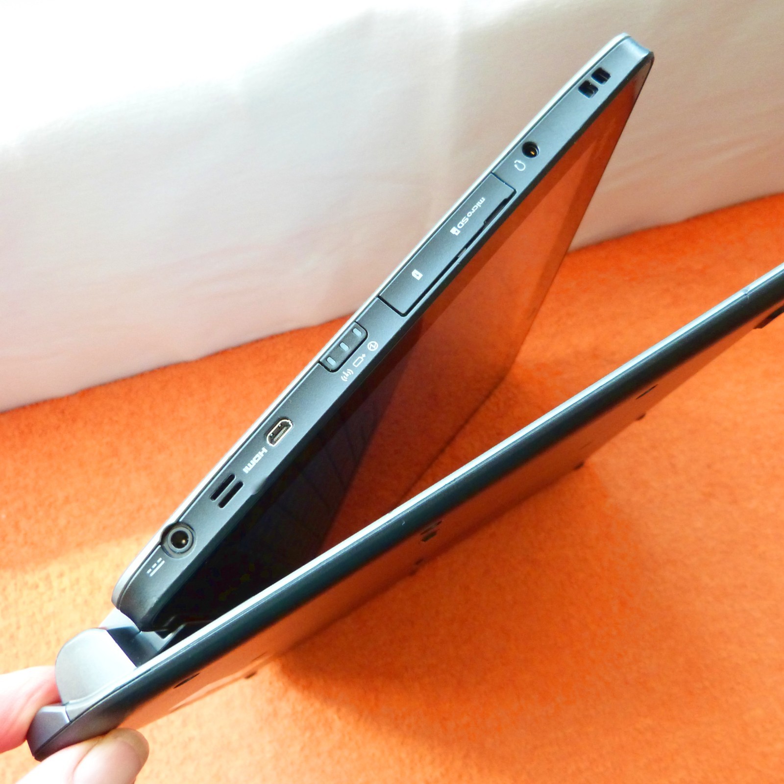 Fujitsu Q616 PRO Convertible Tablet PC 11″ TOUCH l Core M7 Windows 10 SSD