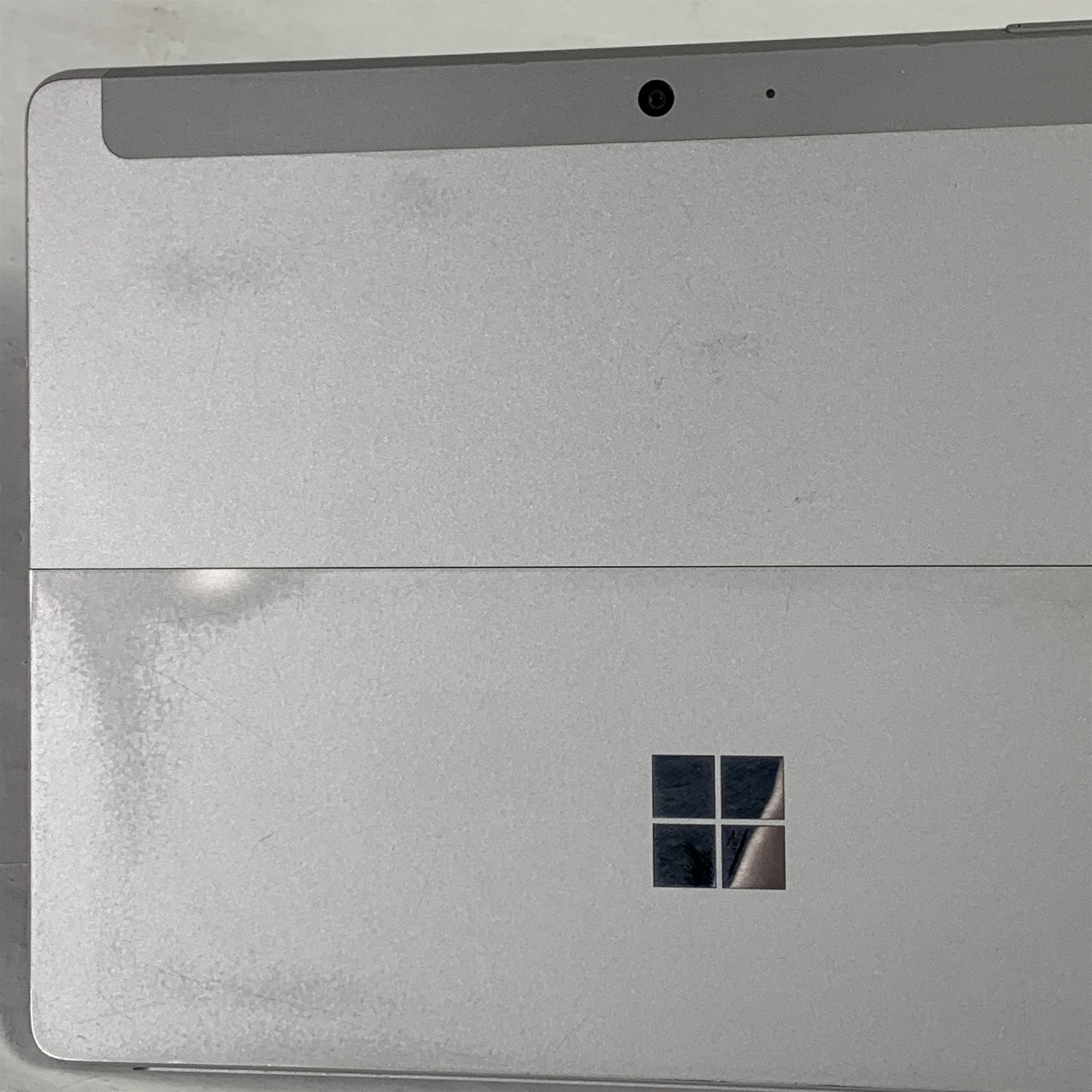 Microsoft Surface Go 3 10.5″ i3-10100Y 1.3GHz 8GB 128GB NVMe SSD – No OS
