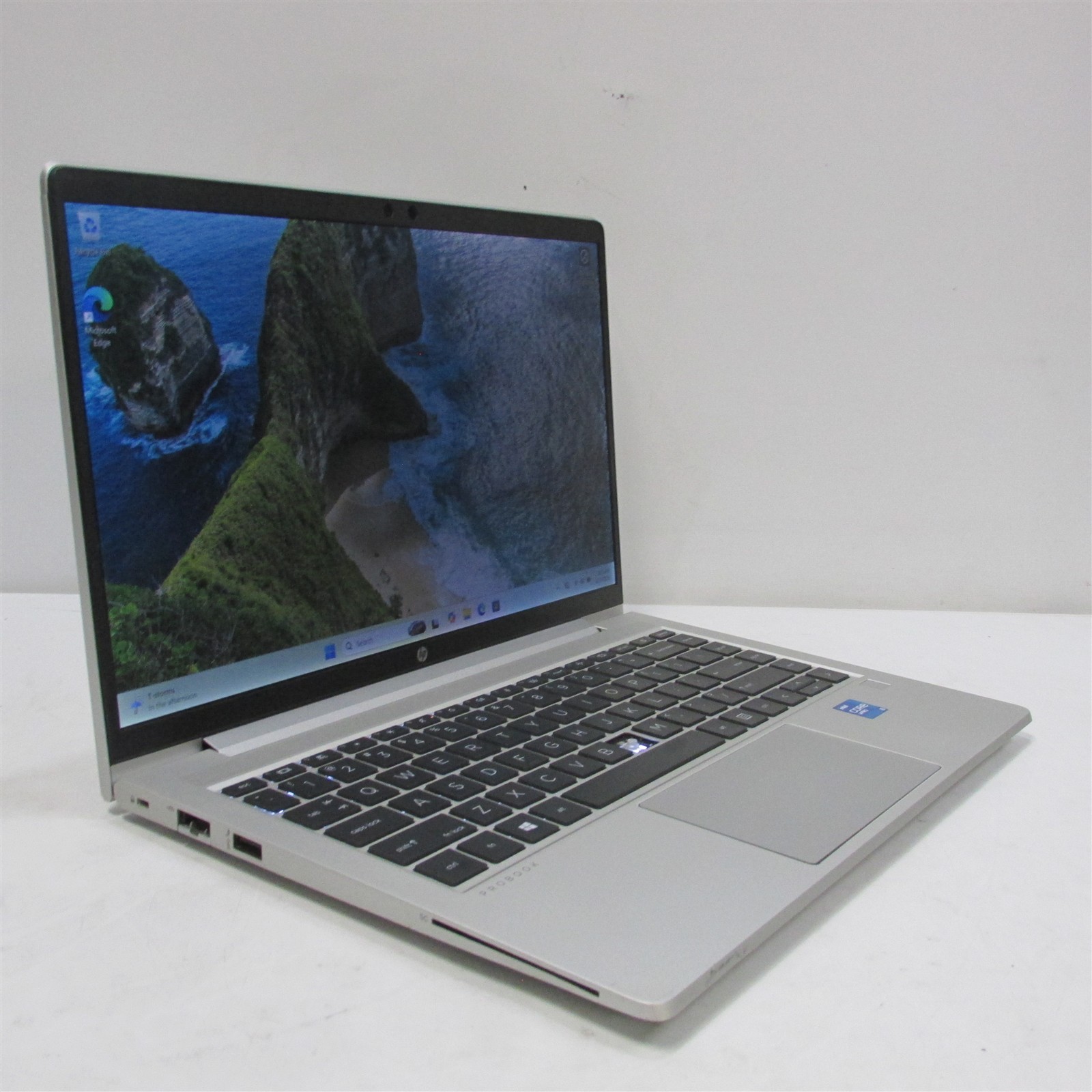 HP Probook 640 G8 i5-1145G7 2.6GHz 16GB RAM 256GB NVME 14″ Win 11 Pro MISS KEY