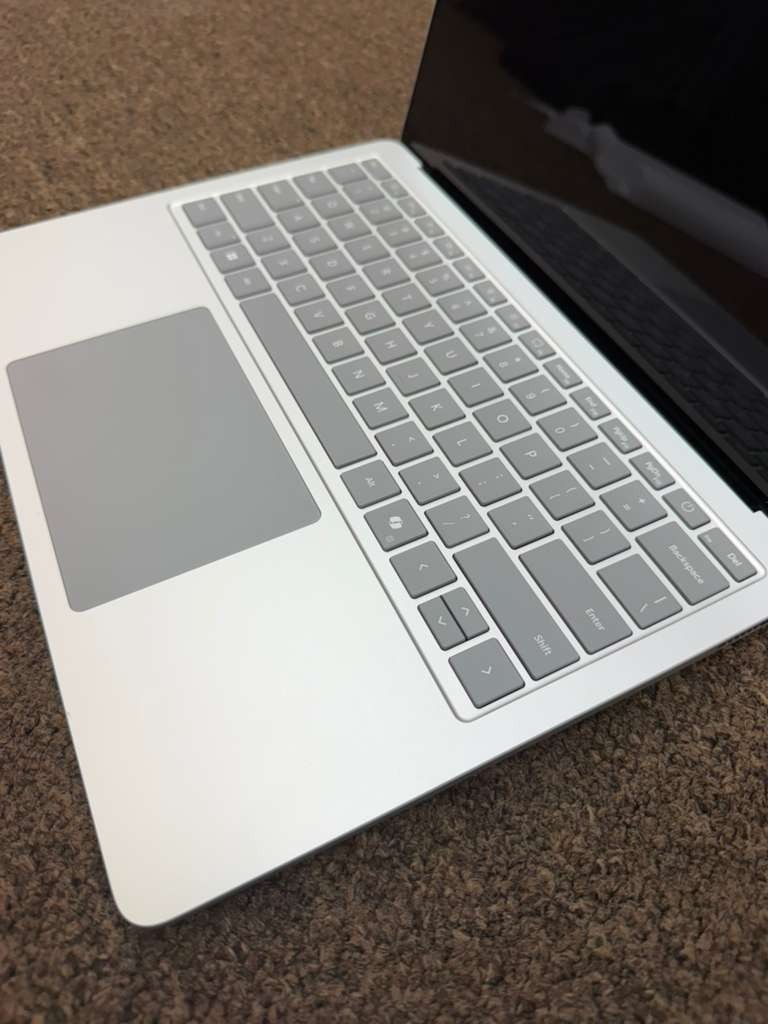 Microsoft Surface Laptop 15″ 8th Edition Snapdragon X2 Plus 16GB 512GB Platinum