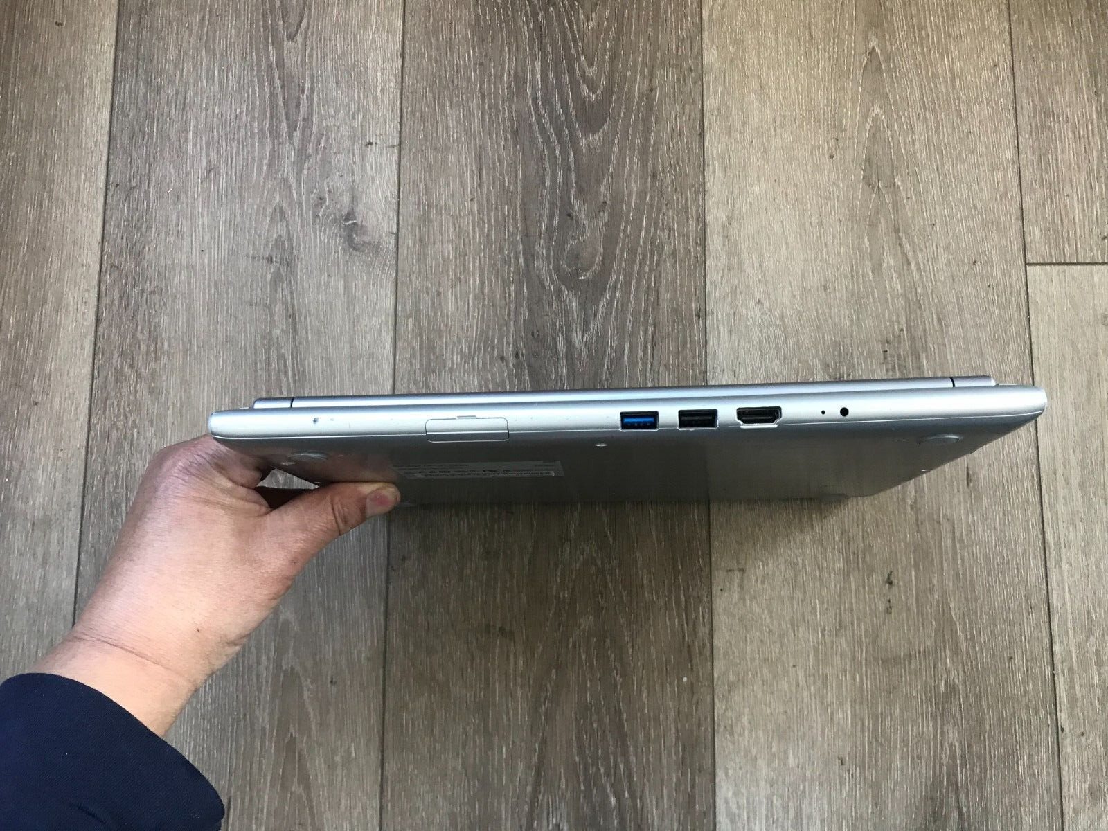 Samsung XE303C12-A01US 11.6″ 5 Dual Core 1.70GHz 2GB 16GB Chromebook