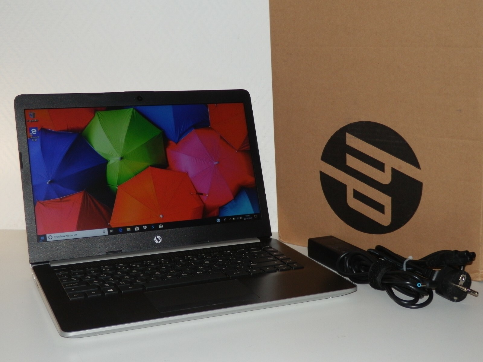 HP 14-ck0518na, Intel i5-8250U, 4GB Ram, 128GB SSD, UHD 620, 14″ inch HD, Original Box