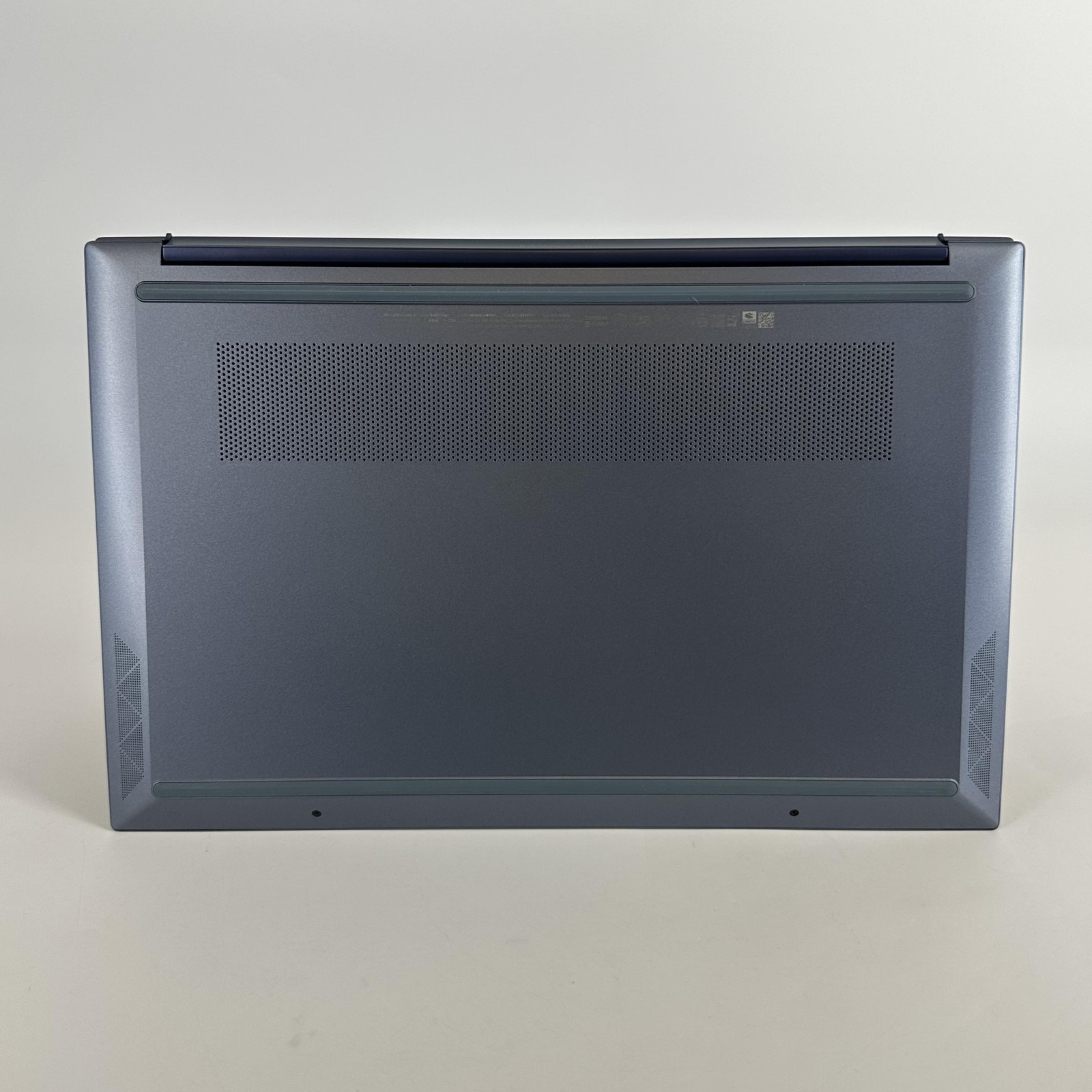 HP Pavilion 15 Blue FHD 1.8 GHz Ryzen 7 5700U 8GB RAM 512GB SSD Excellent
