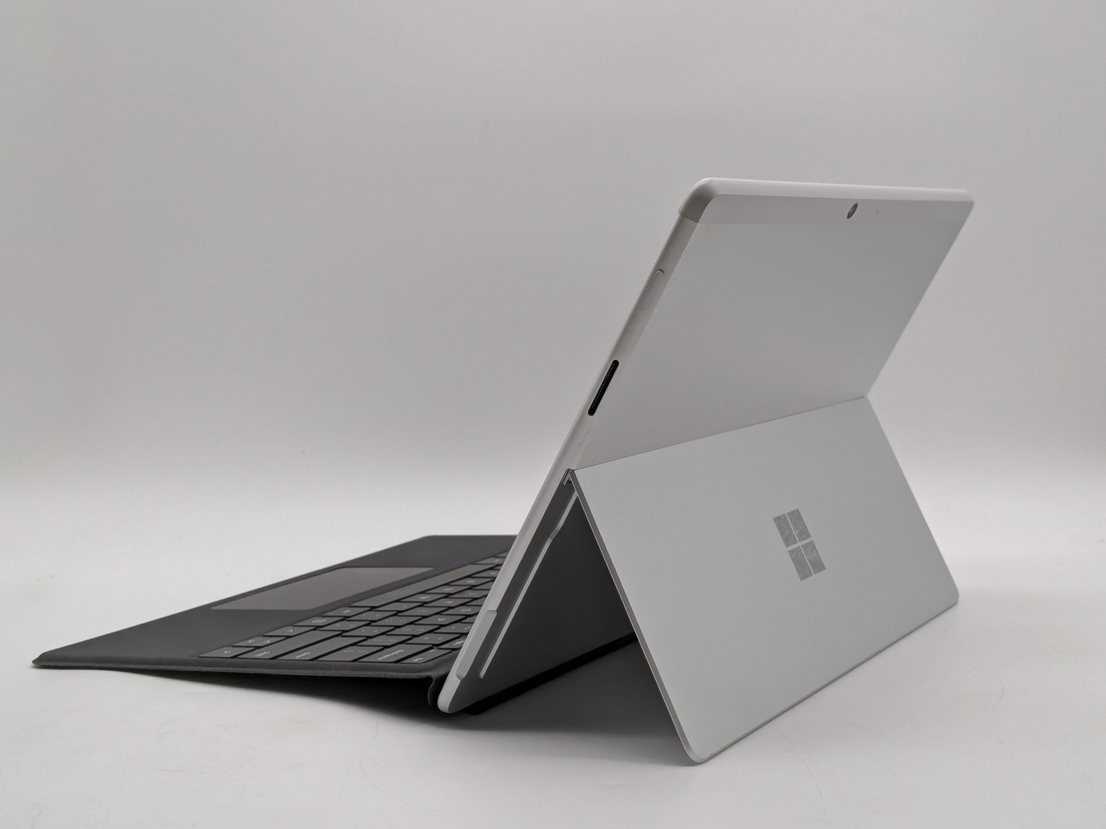 Surface Pro X 2-in-1 13″ Touch SQ2 256GB 16GB W11 SQ2 Adreno 690 Backlit Stylus