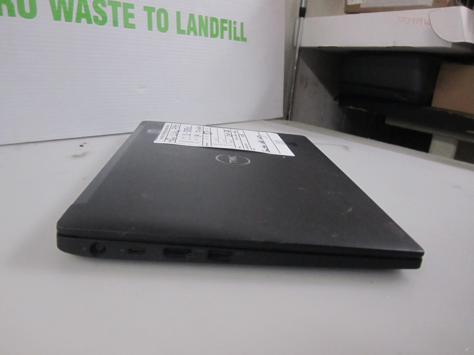 Dell Latitude 7390 i5-8350U 1.70Ghz 16GB 240M2SSD Laptop NO OS w/AC READ