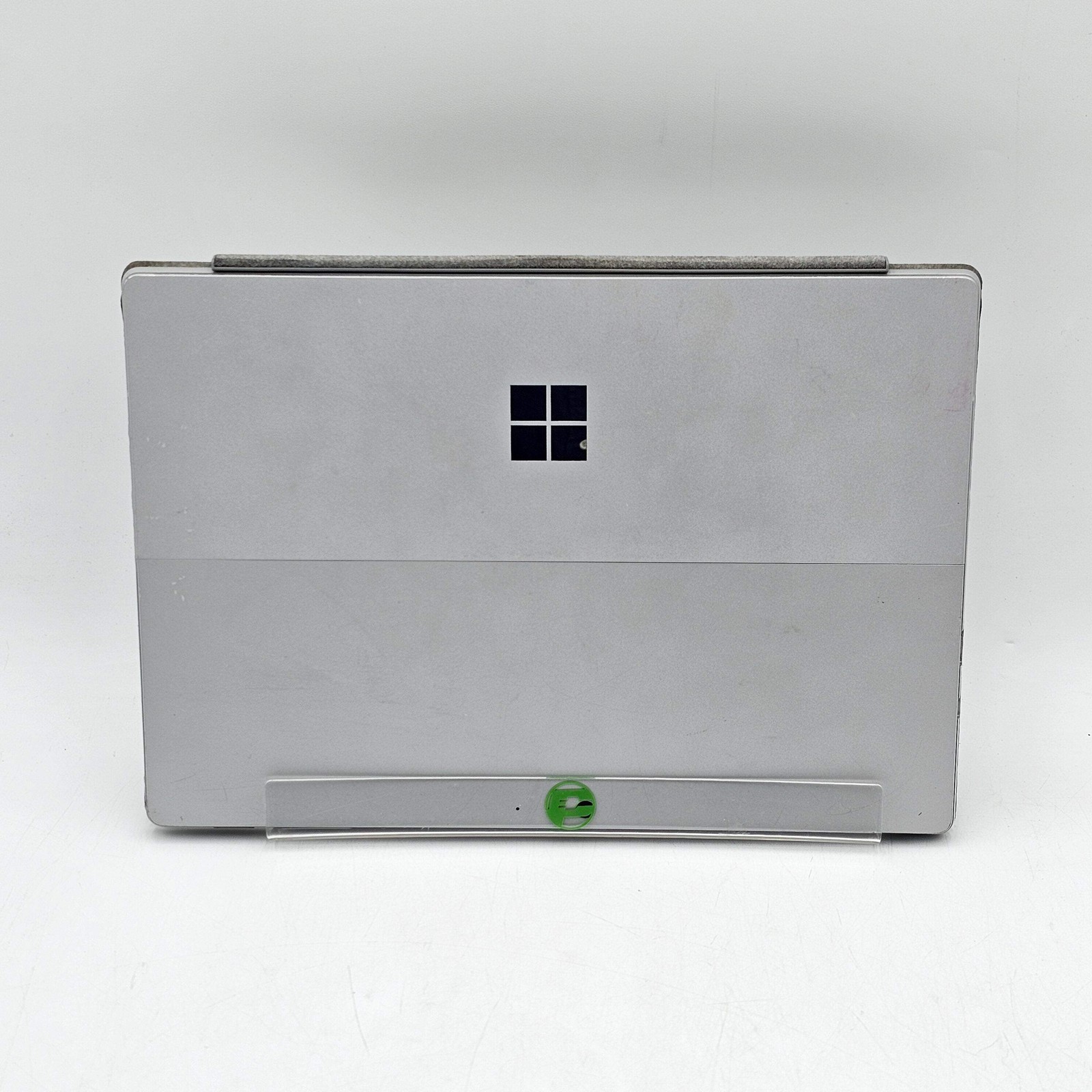 Microsoft Surface Pro 6 1796 12.3″ i5-8250U 1.6GHz 8GB RAM 128GB SSD