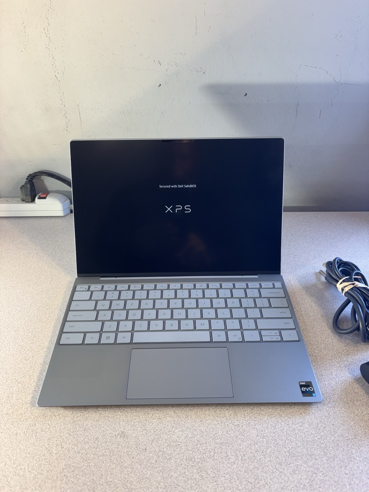 Dell XPS 13 9315 | i7-1250U | 32GB RAM | 1TB SSD | 13” | Windows 11 Home