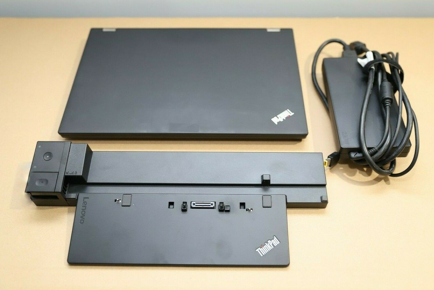 Workstation Lenovo P51 i7 Quad-Core 6TB NVMe SSD 64GB 15.6 FHD M1200M-4GB Dock