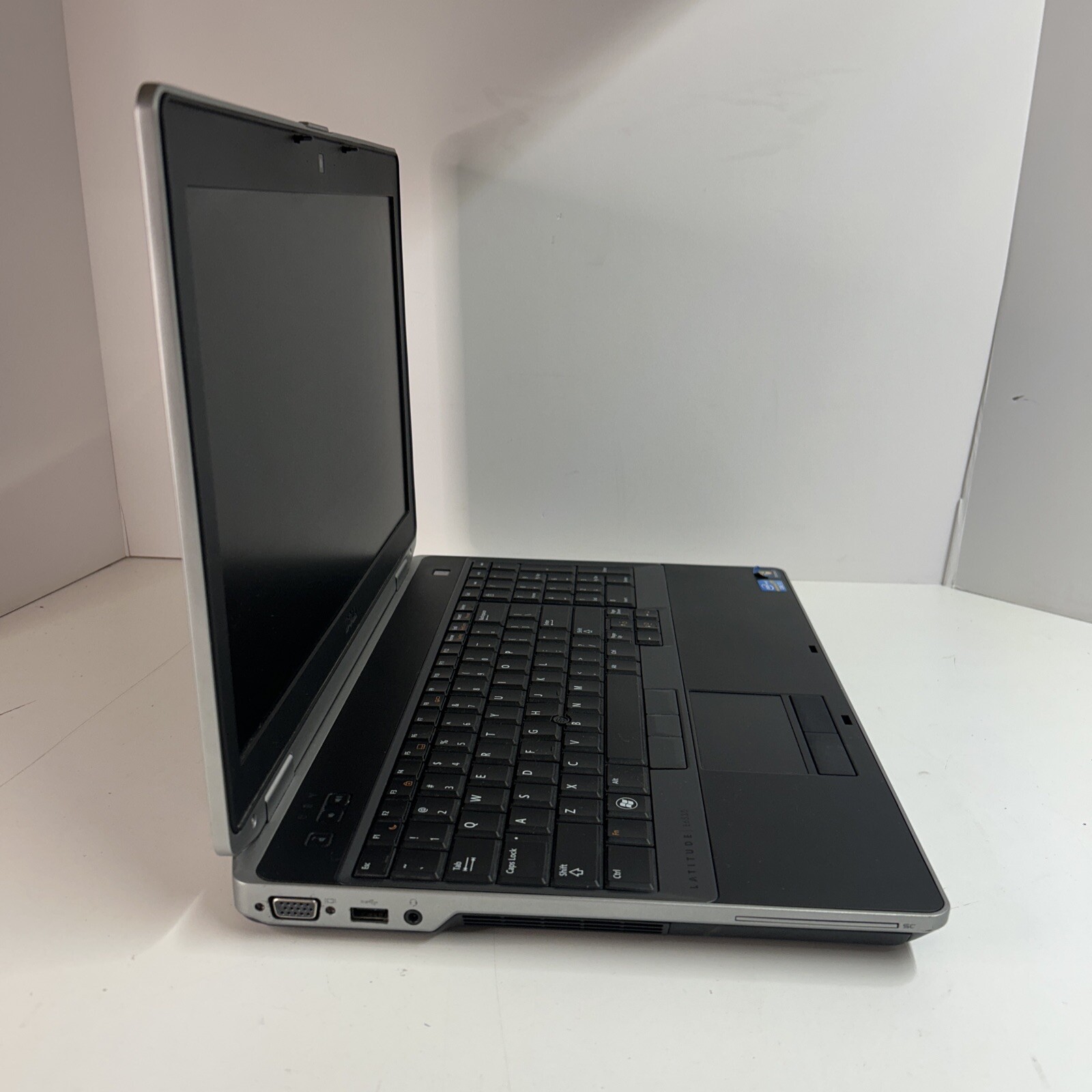 Dell Latitude E6530 15.6″ i5-3340M 4GB RAM, 320GB HDD, Windows 10 Pro 🔋 Normal