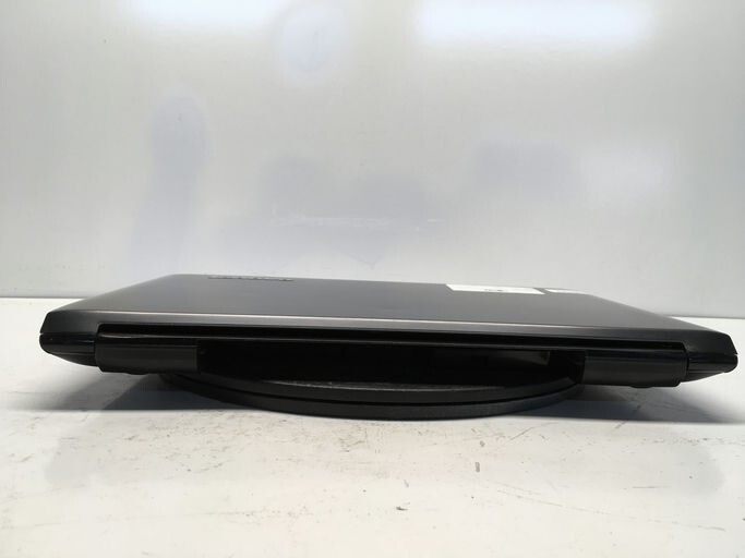 Lenovo V570 Intel i5-2430M 2.4GHz 6 GB NO HDD No Batt