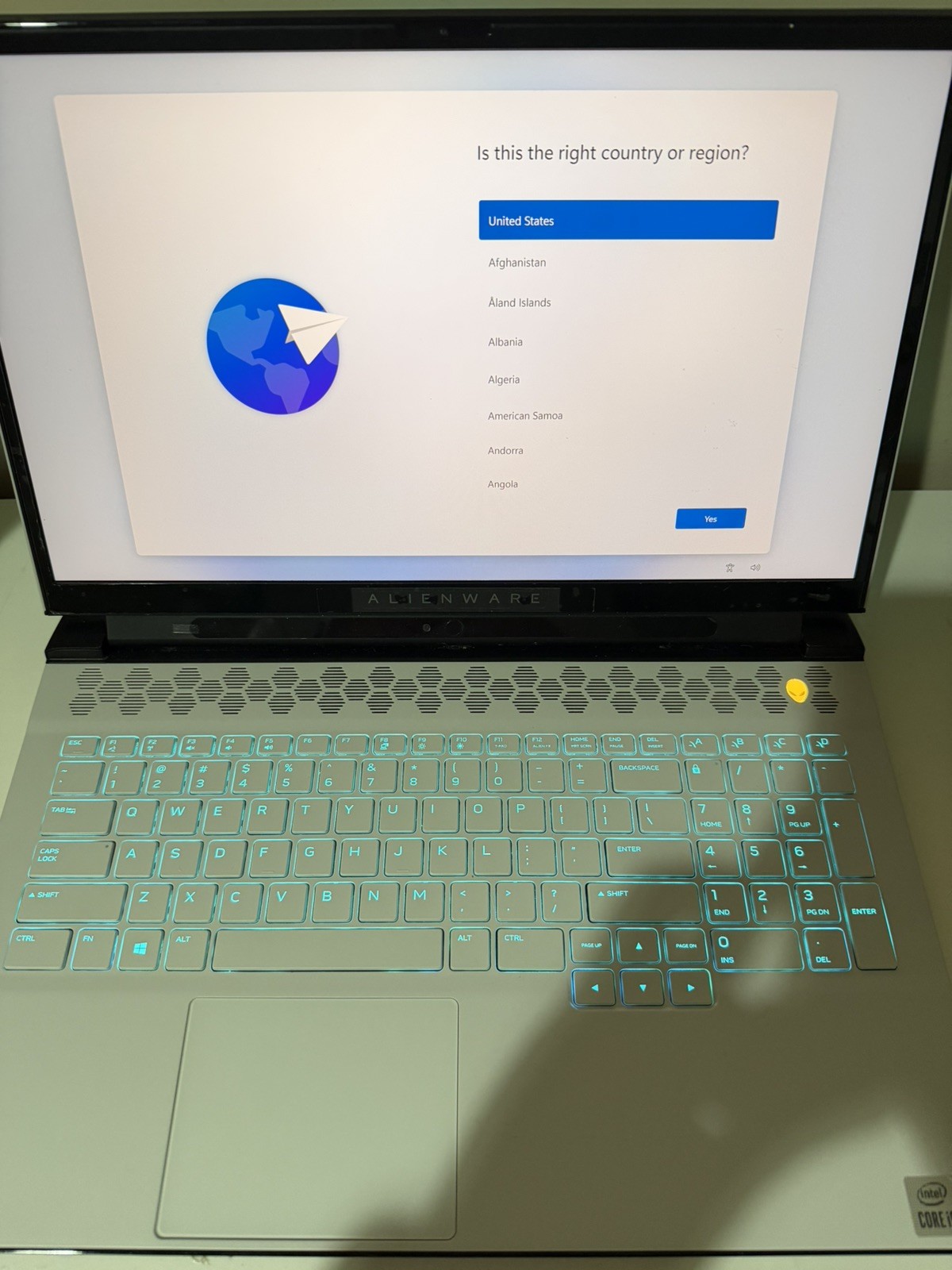 Dell Alienware M17 R3 i9-10980HK | CPU @2.40GHZ | 2 TB | 2080 Super NVIDIA GPU