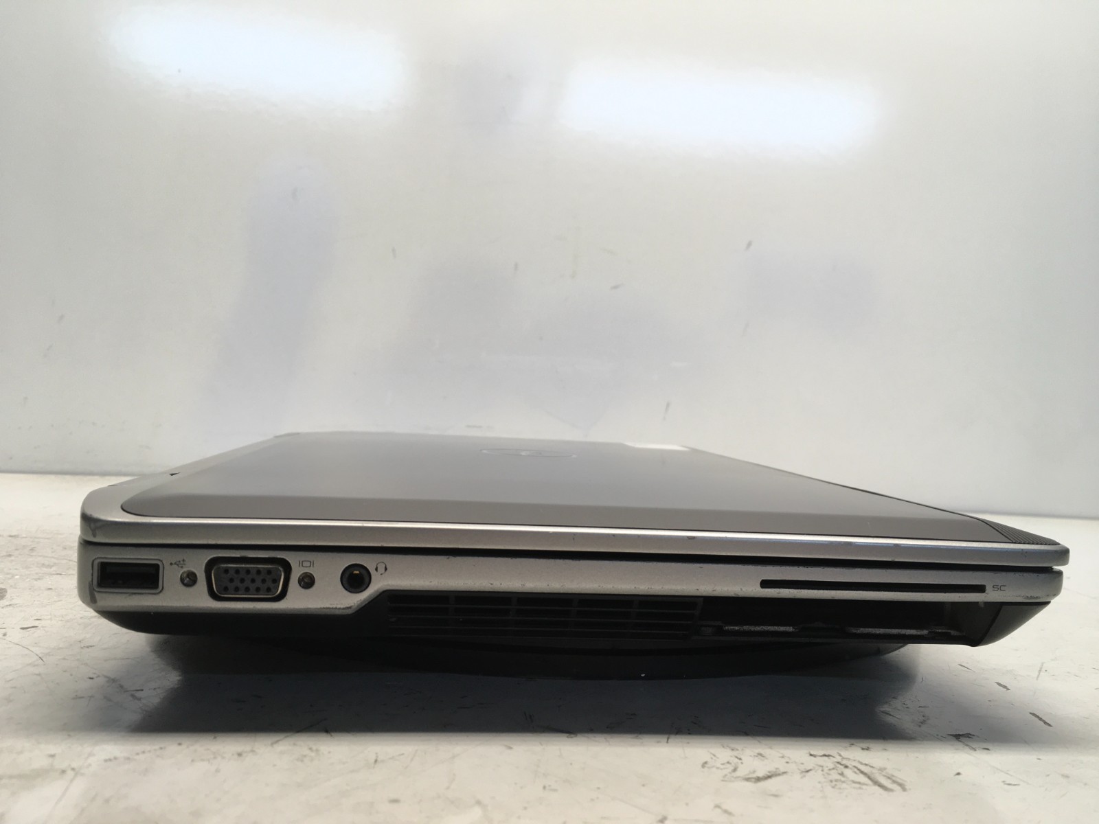 Dell Latitude E6420 Intel i3-2330M 2.2GHz 4 GB NO HDD