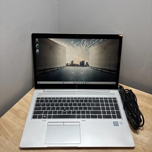 HP EliteBook 850 G5 15.6″ i5-8250u 1.60GHZ 16GB 256GB SSD
