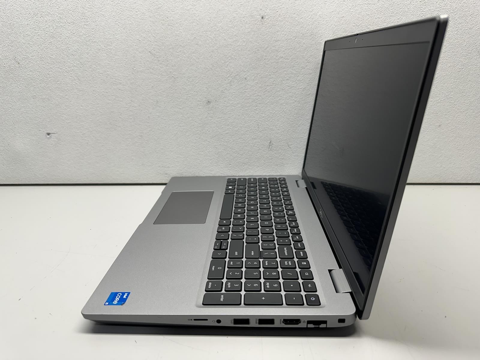Dell Precision 3571 (12th Gen) i5-12600H CPU 16GB DDR5 256GB NVMe T600 Win11Pro