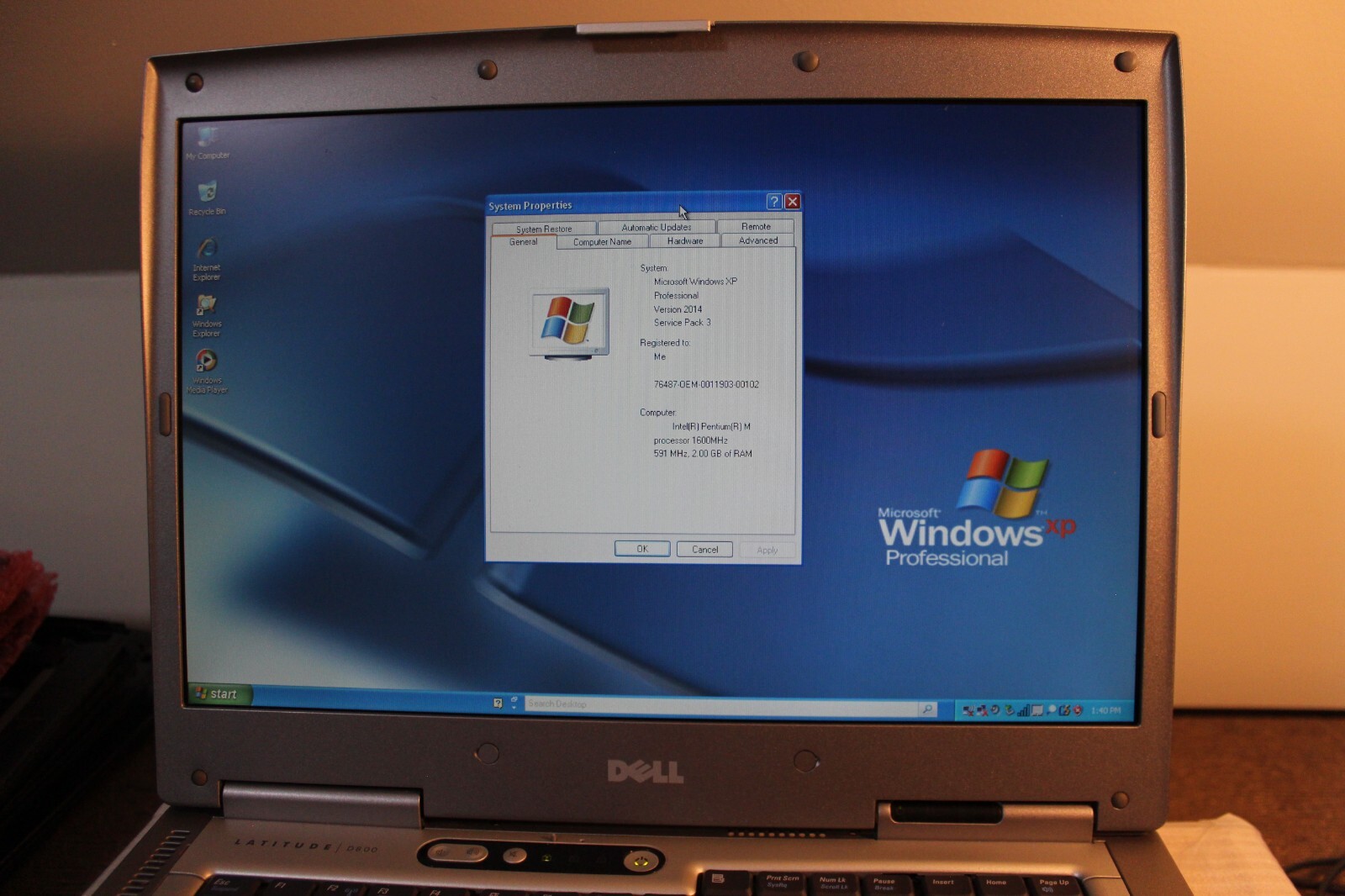 Dell D800 (1.40GHz/1GB/60GB/CDRW-DVD) WXGA Win XP PRO – SERIAL & PARALLEL Ports