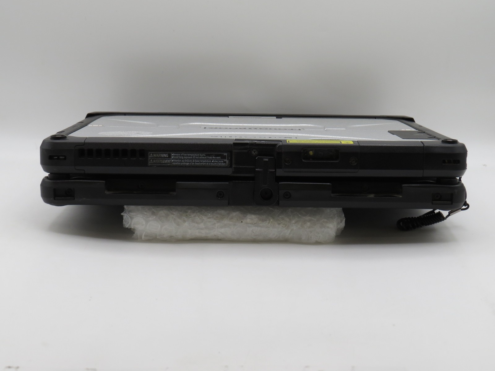 Panasonic CF-33 Toughbook | i7-7600U@2.8 | 16/256GB SSD | 12″ Touch | No OS/AC