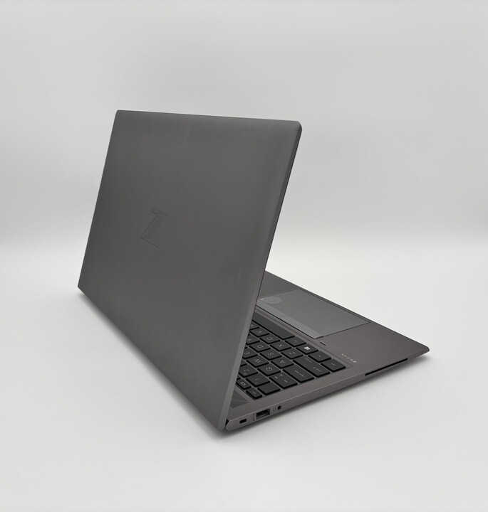 HP ZBook FireFly 15.6 G8 Laptop I7 / 1 TB / 64 GB / TOUCHSCREEN