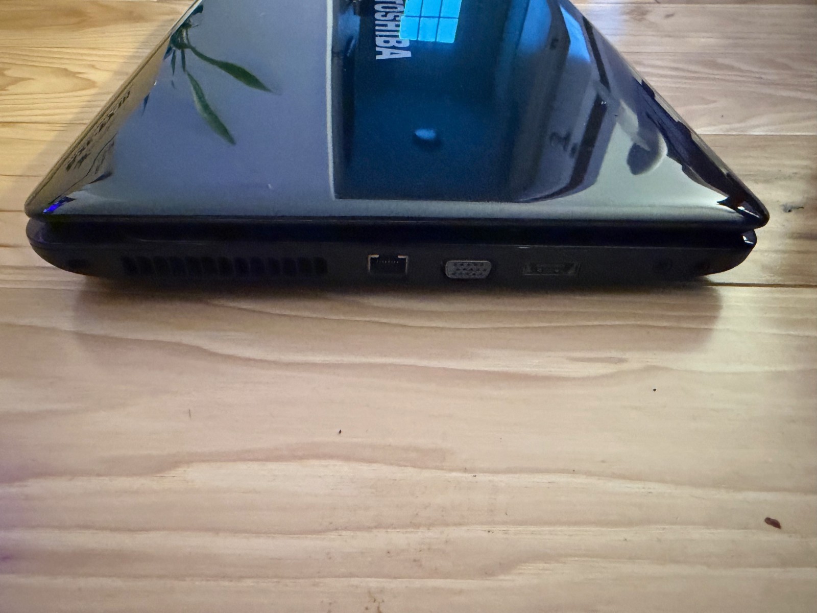 Toshiba satellite laptop L655D-S5050 FOR PARTS ONLY!