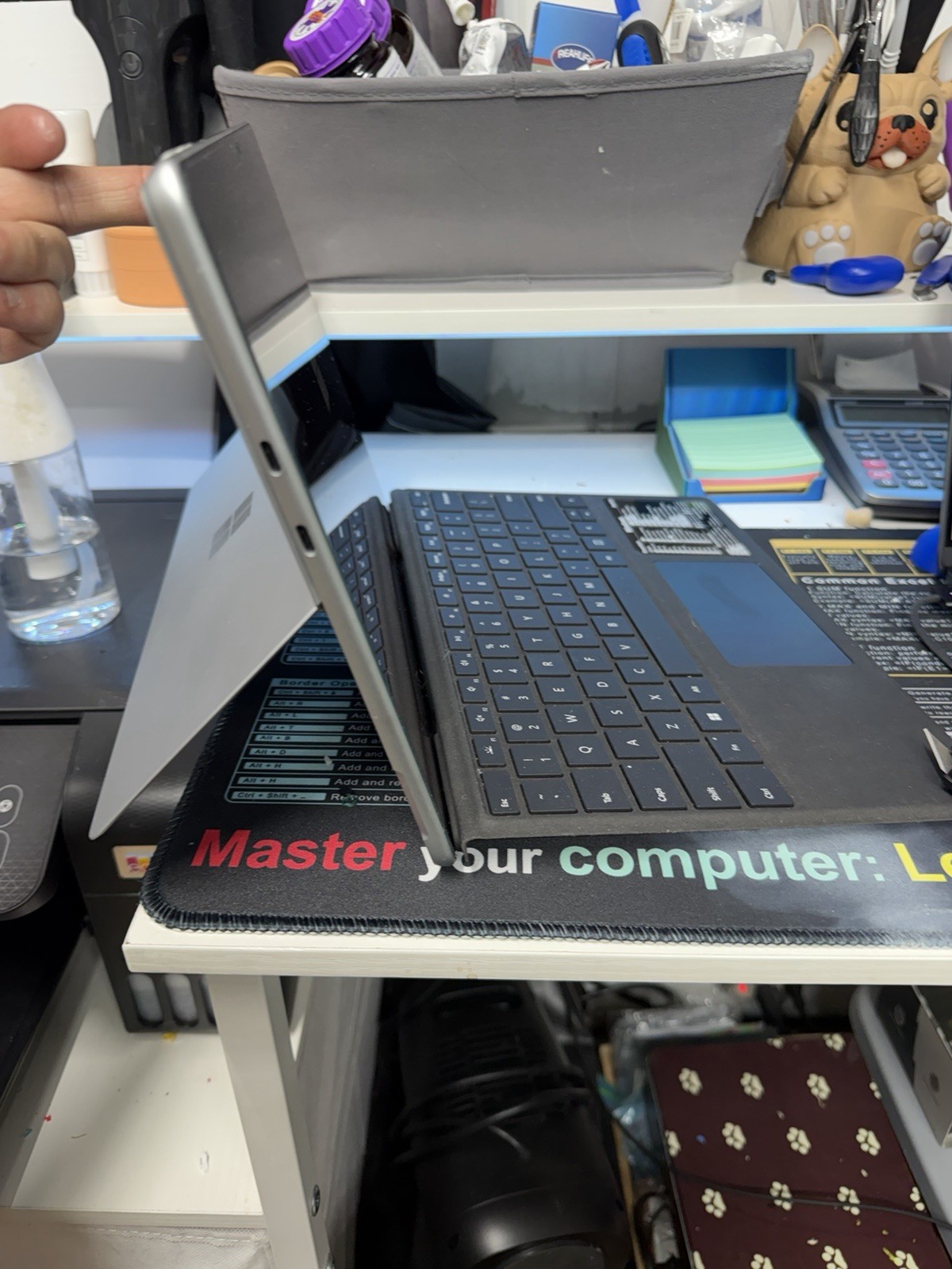 Microsoft Surface Pro Copilot+ PC 13 Inch Snapdragon X Plus + Keyboard Combo