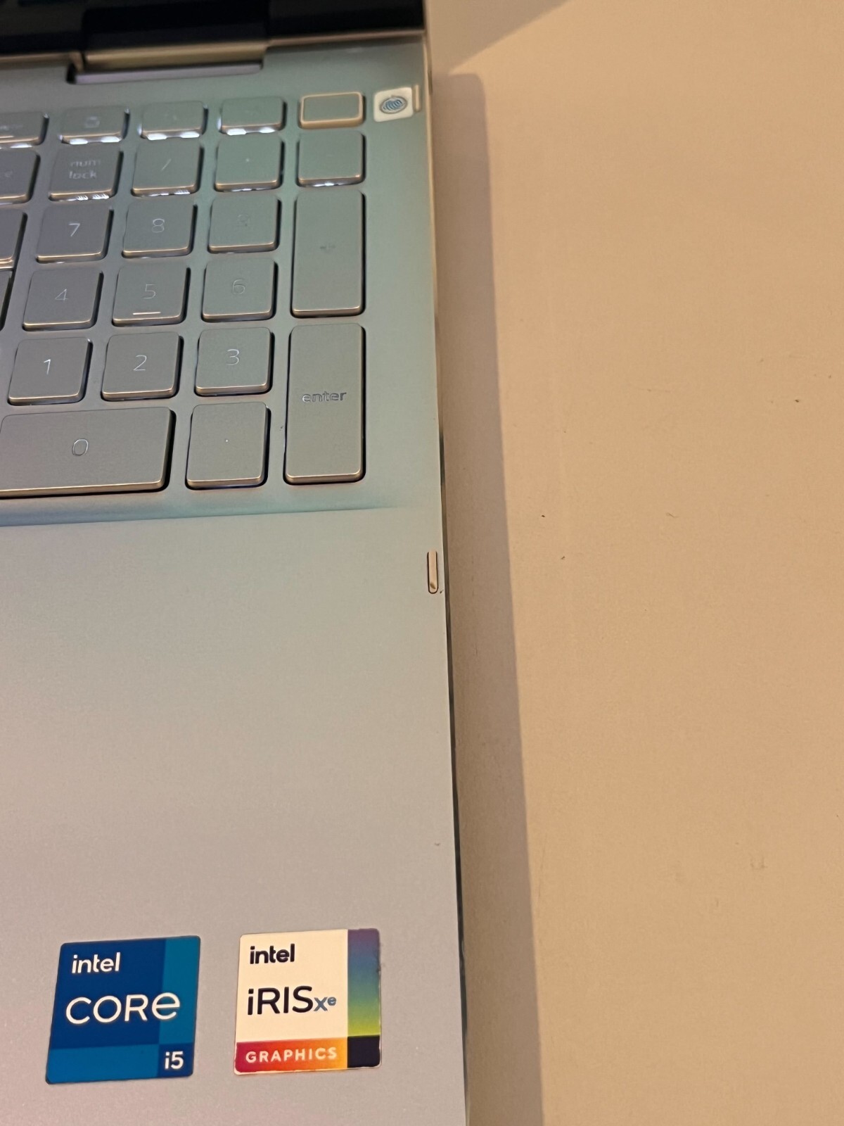 Dell Inspiron 7506 15.6″ 2-in-1 Laptop i5-11357G 12GB RAM 512GB SSD+32GB Win 11