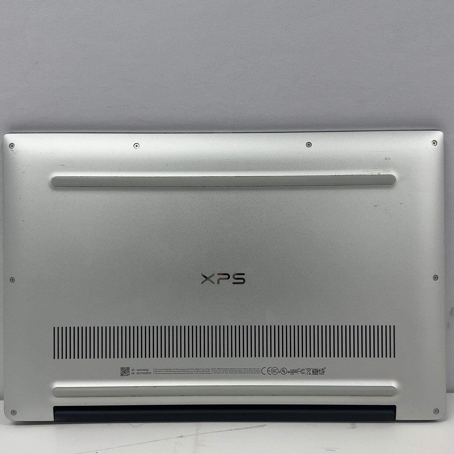 Dell XPS 9370 13.3″ i7-8550U 1.8GHz 16GB RAM 512GB SSD