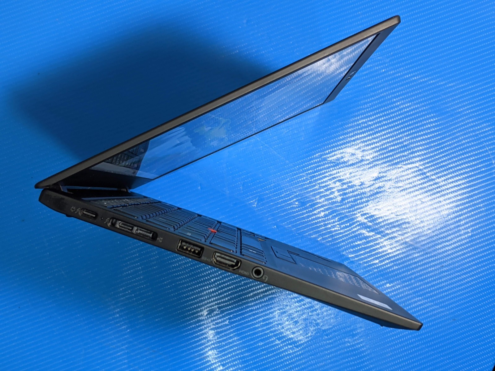 Lenovo ThinkPad X1 Carbon Gen 8 14″ FHD i7-10th 1.8GHz 16GB 512GB SSD W11P +PA