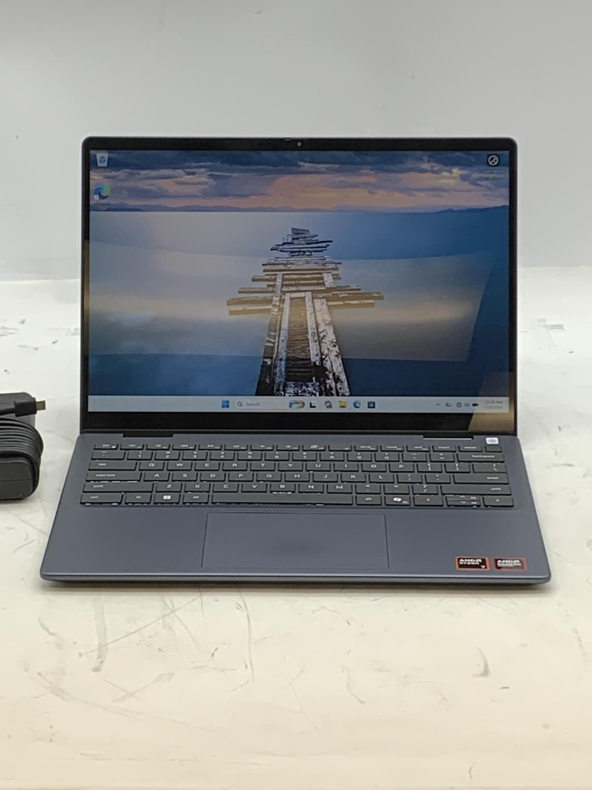 Dell Inspiron 14 7440 2-in-1 AMD Ryzen 7 8840HS 512GB SSD 16GB DDR5 W11P
