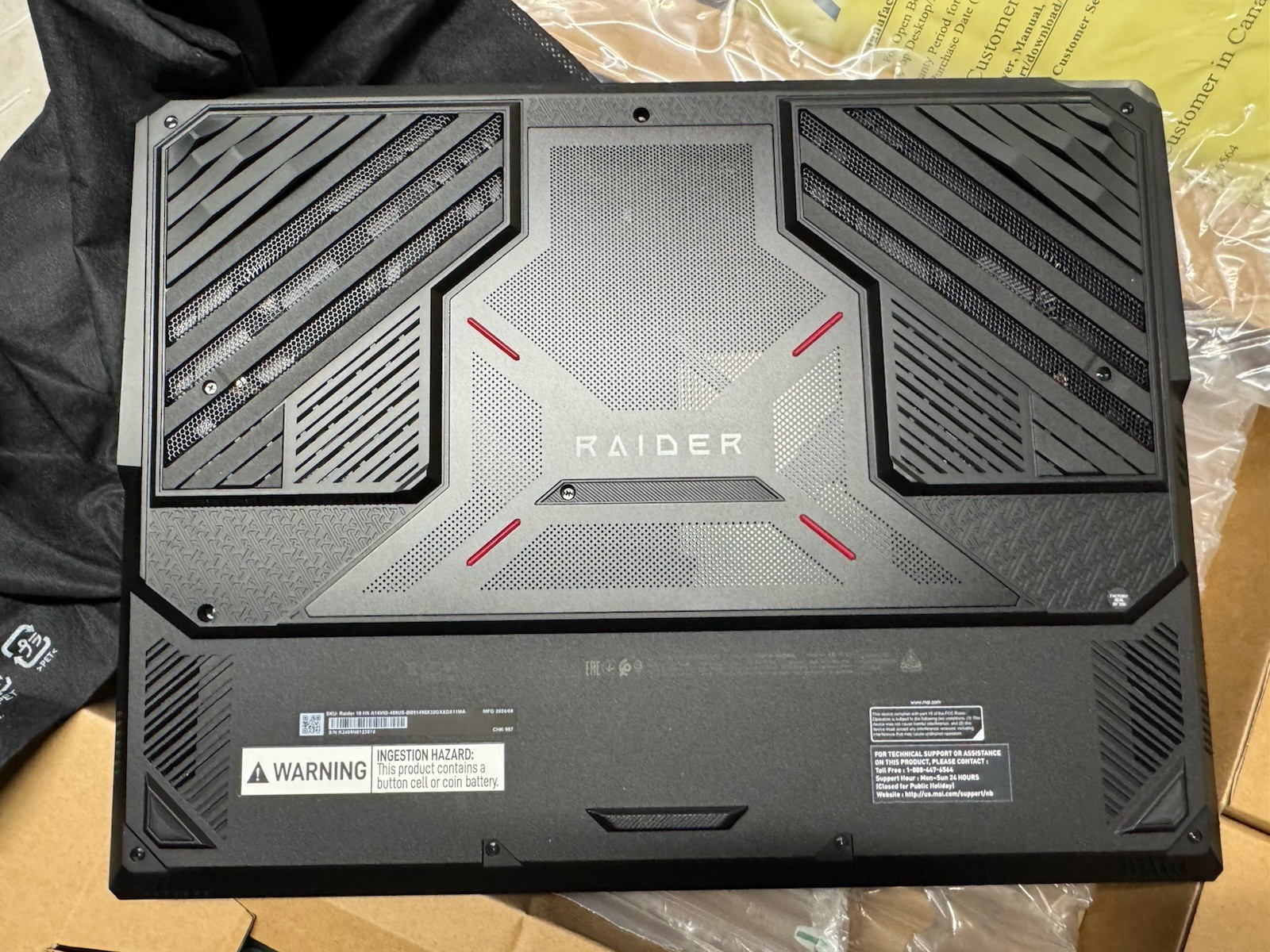 MSI Raider 18 HX A14VIG 240Hz QHD+ 2.2 GHz i9-14900HX 32GB 1TB SSD RTX 4090